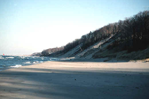 dunes-at-holland.jpg (13923 bytes)